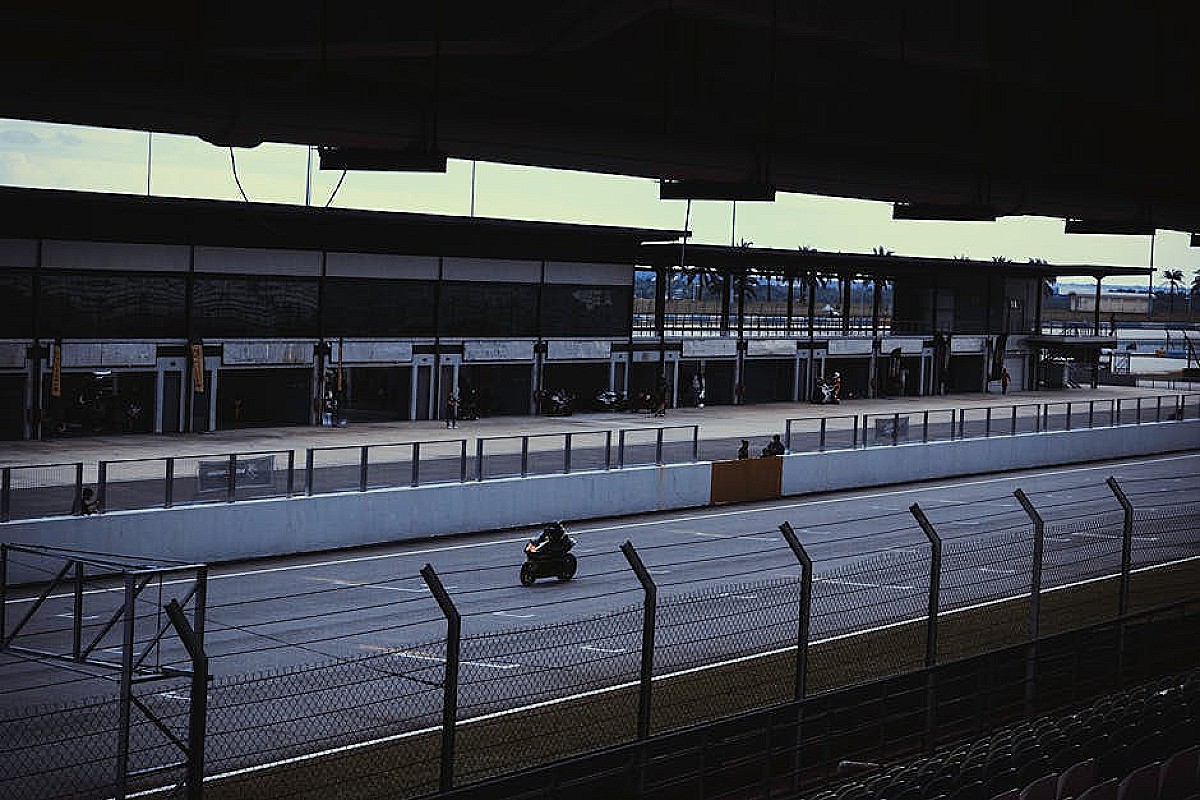 Sam Drane zwycięża w emocjonującym wyścigu Twins Cup na torze Daytona